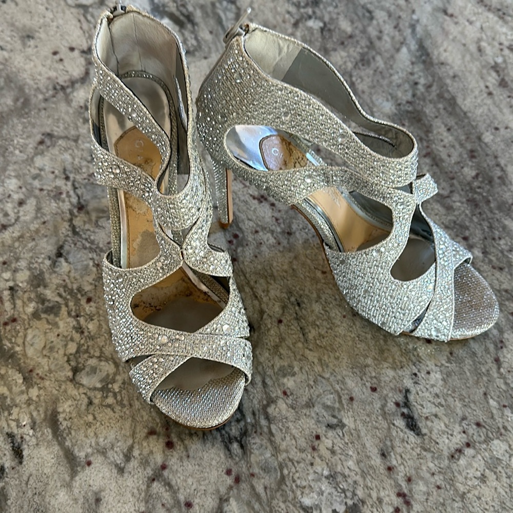 Silver sparkly heels Gianni Bini